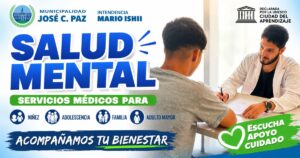 Un profesional médico atendiendo a un paciente joven en el consultorio de salud mental de la Municipalidad de José C. Paz, gestión Mario Ishii.