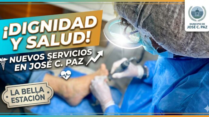 "Abuelo recibiendo atención de podología gratuita en 'La Bella Estación' de José C. Paz, Buenos Aires."